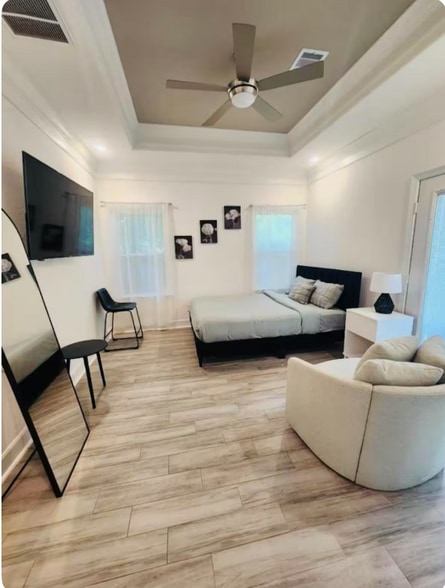Primay Bedroom - 4506 Aledo St