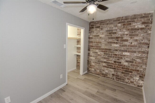 Building Photo - 15259 Buckle Ln