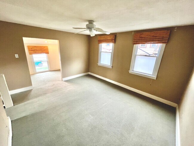 Building Photo - 424/424A, 424B W. Washington Street