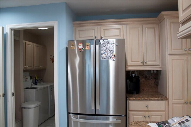 Building Photo - 2744 Howard Creek Ln