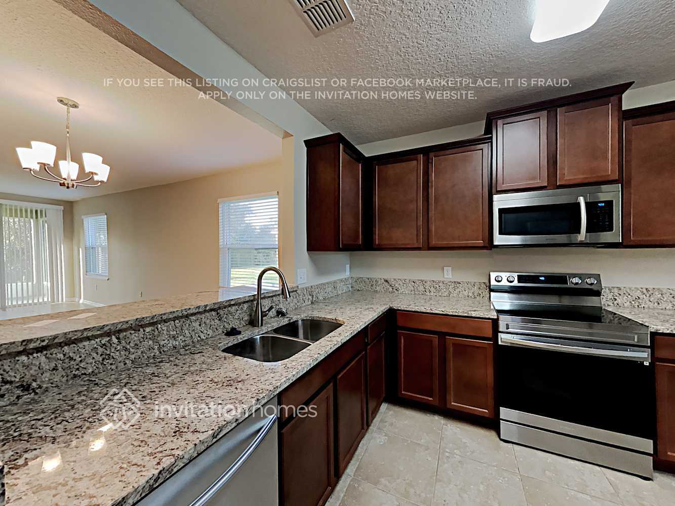 Building Photo - 942 Grapewood St