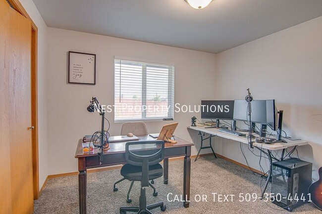 Building Photo - 1341 Shelby St