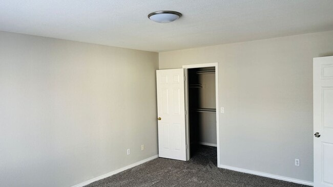 Building Photo - 7289 Larix Rd