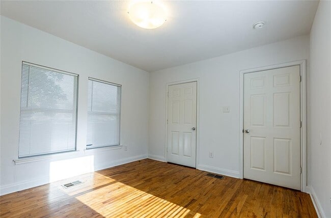 Building Photo - 2946 Pannell St