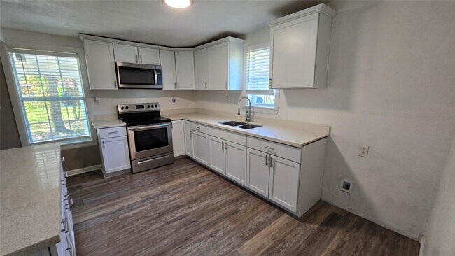 Building Photo - 2717 County Rd 3479B