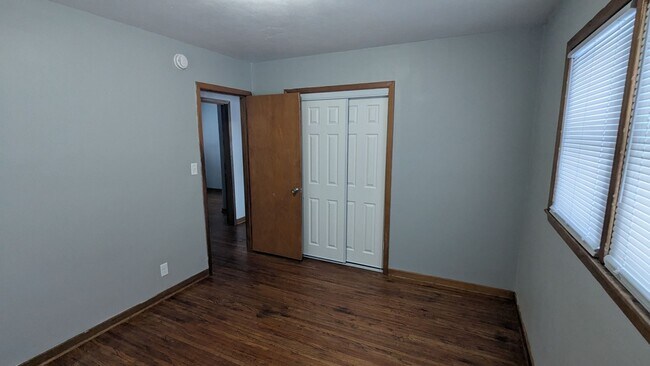 Building Photo - 3 bedroom, 2 bath home in Waterloo