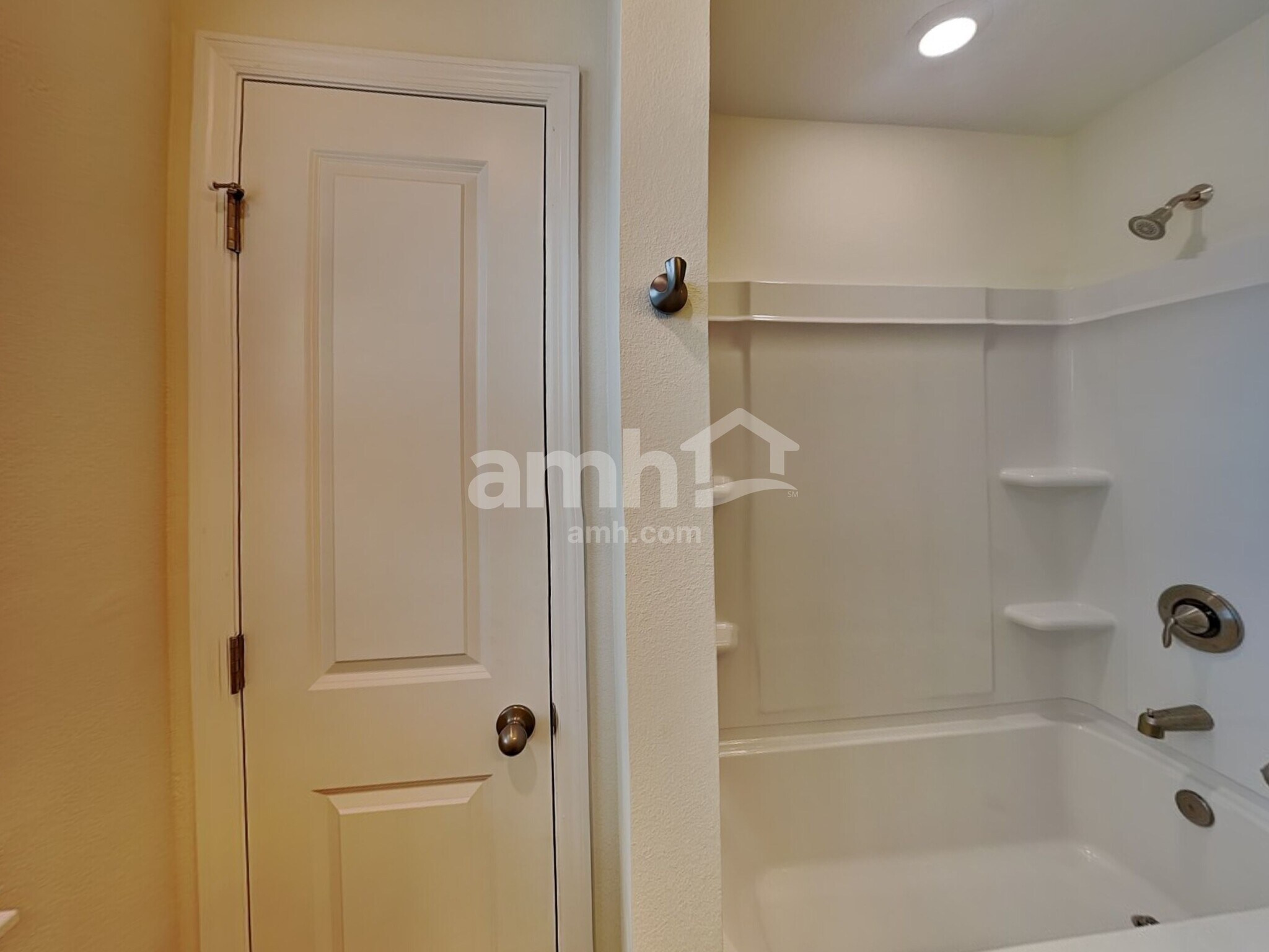 Building Photo - 1114 Heavenly Dr