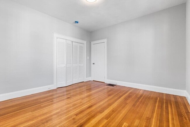 Building Photo - 267-269 Farrington St