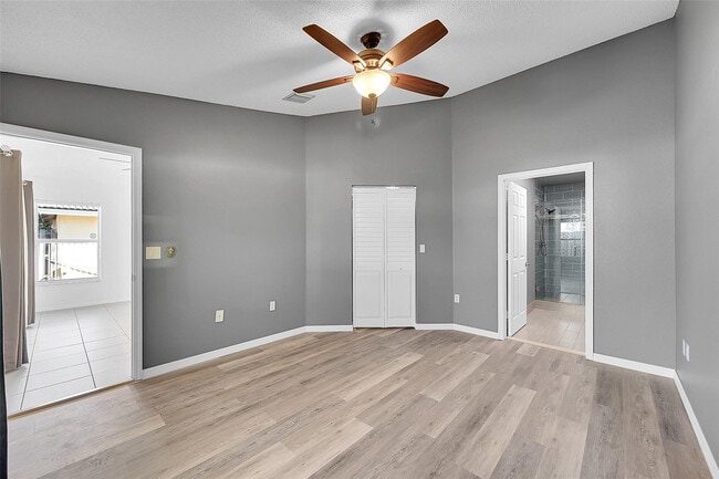 Building Photo - 5361 NW 90th Ave