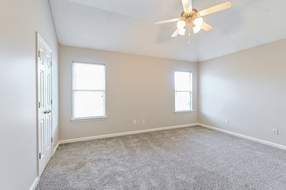 Building Photo - 9908 Tremont Dr