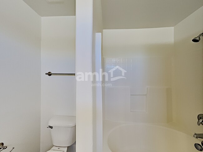 Building Photo - 11319 W Mariposa Dr