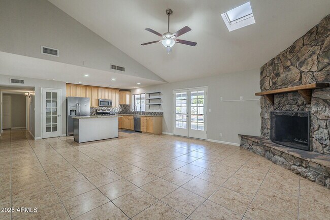 Building Photo - 2436 E Javelina Ave