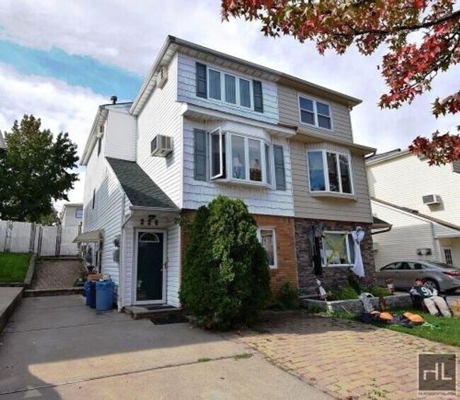 One Bedroom on SANDALWOOD DRIVE 226 Sandalwood Dr Staten Island NY 10308 Apartment Finder