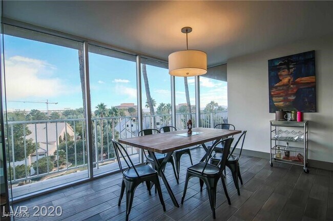 Building Photo - 3111 Bel Air Dr