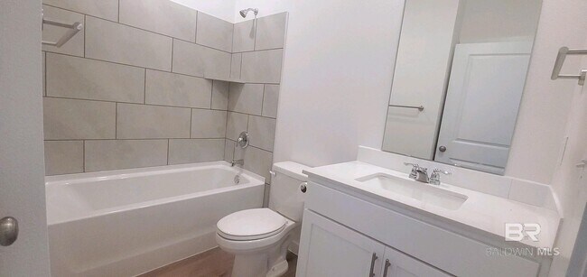 Building Photo - 3840 Casita Cir
