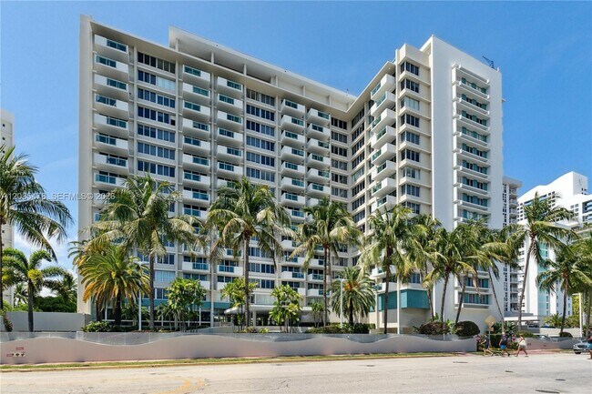 Building Photo - 1000 West Ave