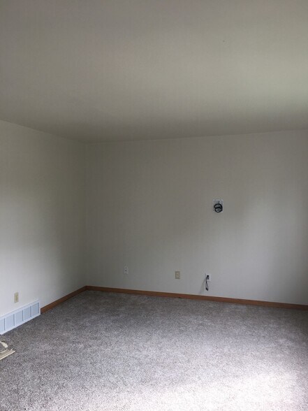 Building Photo - 1720 Rawson Ave