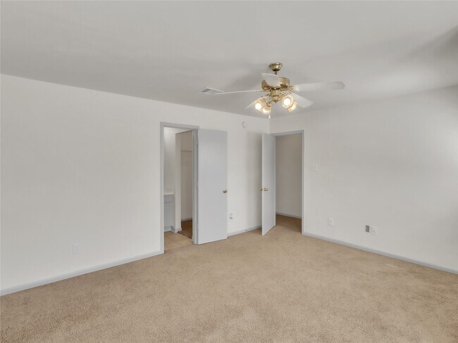 Building Photo - 19022 Yellow Thrush Dr