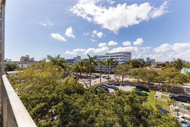 Building Photo - 1700 Meridian Ave