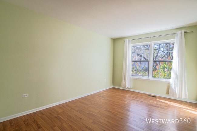 Building Photo - 2835 Rutland Cir