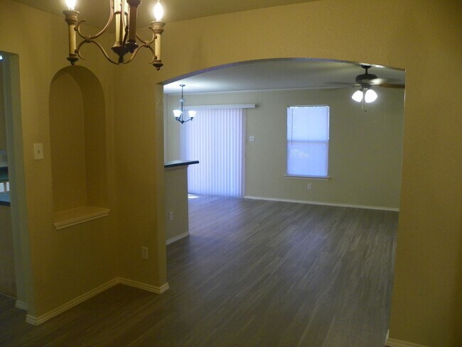 Building Photo - Welcome to this charming Centex home locat...