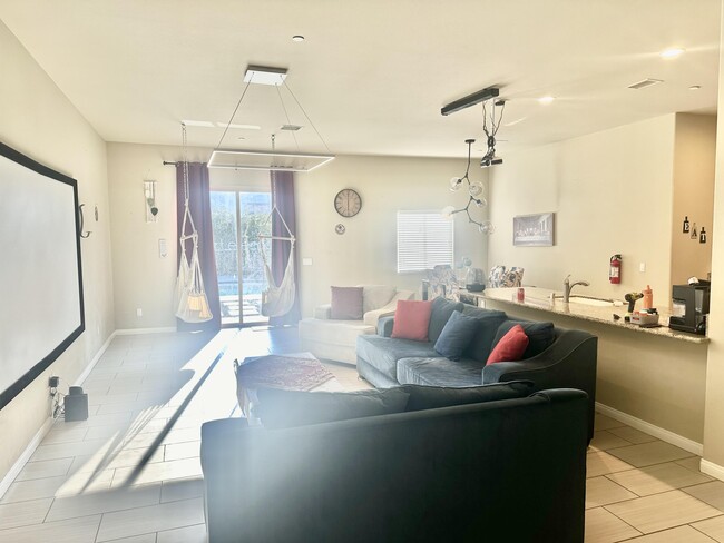 Building Photo - 31715 Avenida Alvera