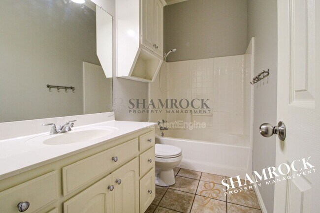 Building Photo - 3005 Comanche Trail