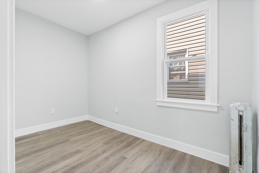 Bedroom#1 - 114 Littleton Ave