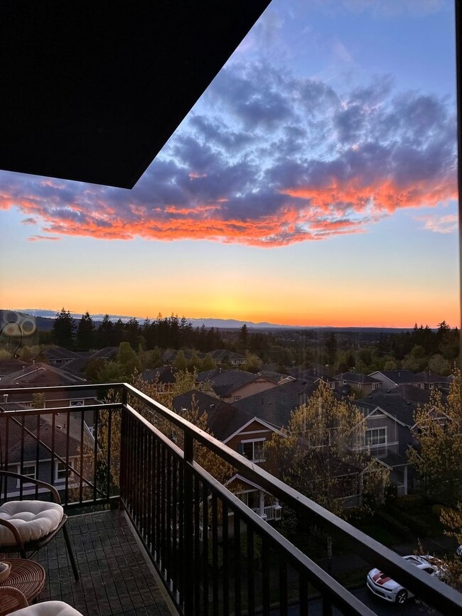 Building Photo - Starpoint Condominiums ~ Issaquah Highlands