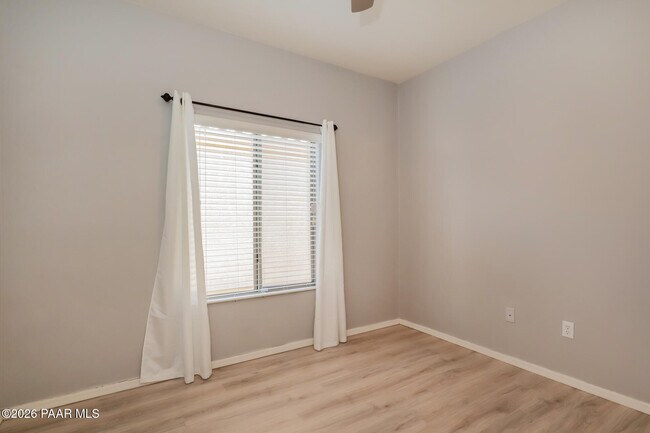 Building Photo - 7570 E Majestic Palm Ln