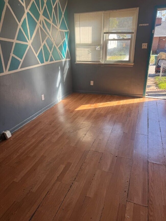 Building Photo - Owner Financing / Easy Path To Being A Homeowner