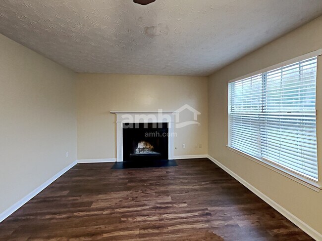 Building Photo - 309 Foxbriar Ct