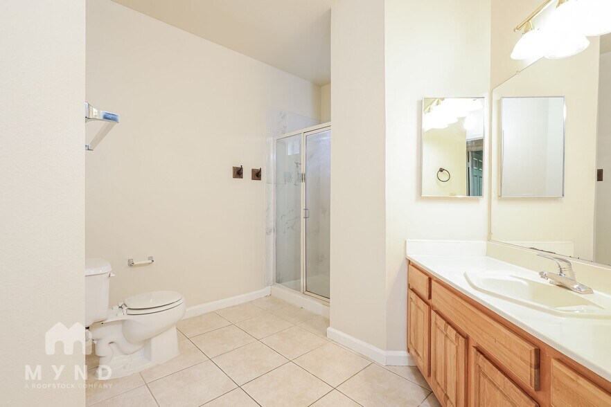 Building Photo - 900 S Meadows Pkwy