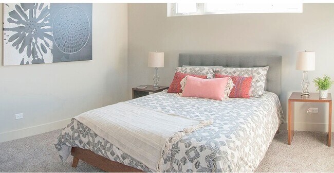 Building Photo - 717 Rogers St