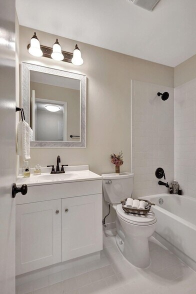 Building Photo - 1109 Duncan Cir