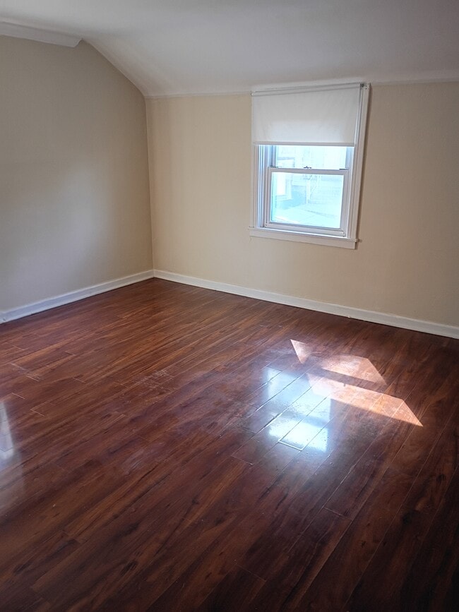 Building Photo - 4531 Coleridge St