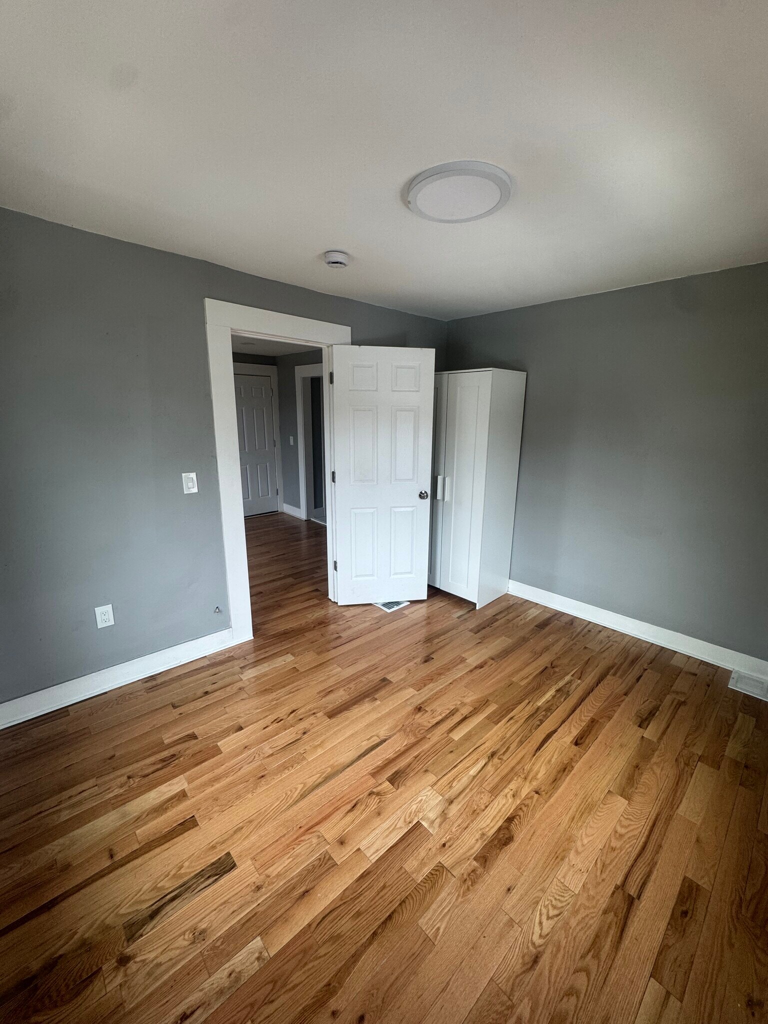 Building Photo - 478 Shelton Ave