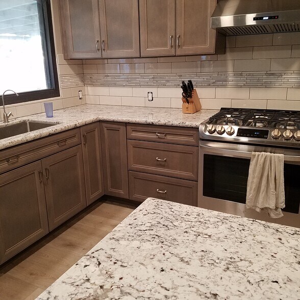 Building Photo - 4545 N Meridian Ave