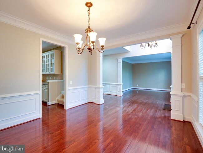Building Photo - 41397 Windybush Dr