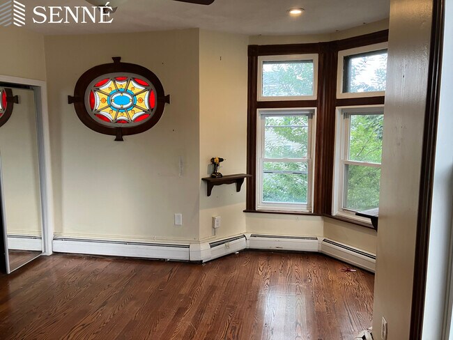 Building Photo - 71 Grovers Ave