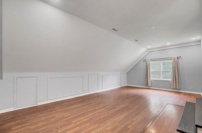 Building Photo - 8000 Eberly Ave