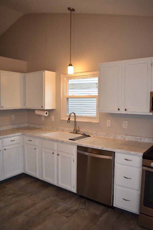 Building Photo - 3211 Southern Hills Dr