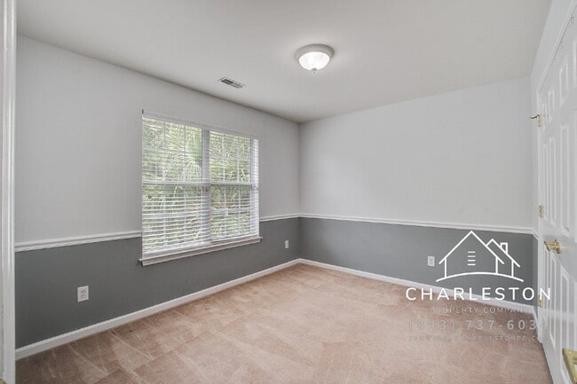 Building Photo - 5421 Red Tip Ln