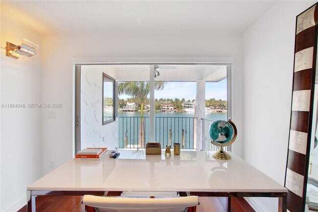 Building Photo - 257 N Coconut Ln