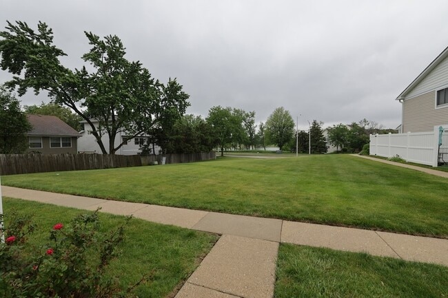 Building Photo - 1483 Cornell Ct