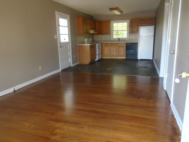Building Photo - 611-1 Drypoint Ln.
