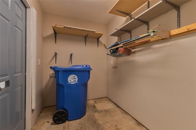 Building Photo - 1703 Pebble Creek Dr