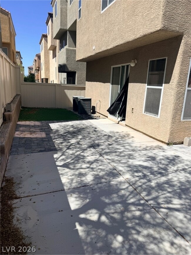 Building Photo - 10569 Longoria Garden St