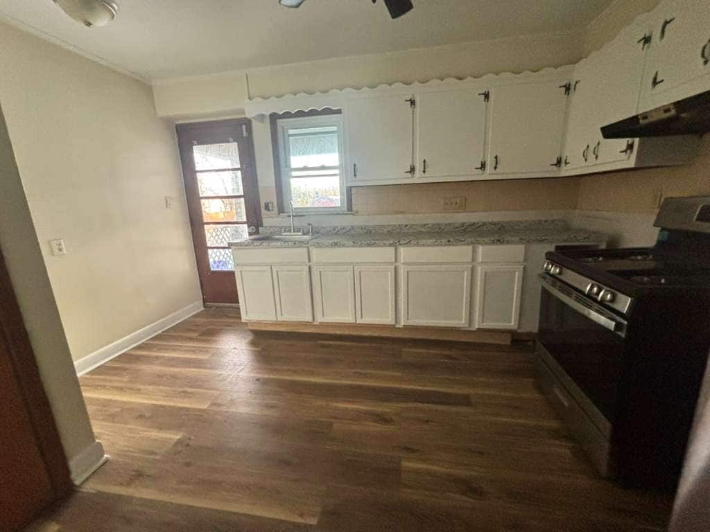 Building Photo - 120 E Wallace Ave