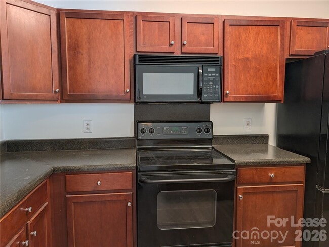 Building Photo - 2104 Sardony Ln